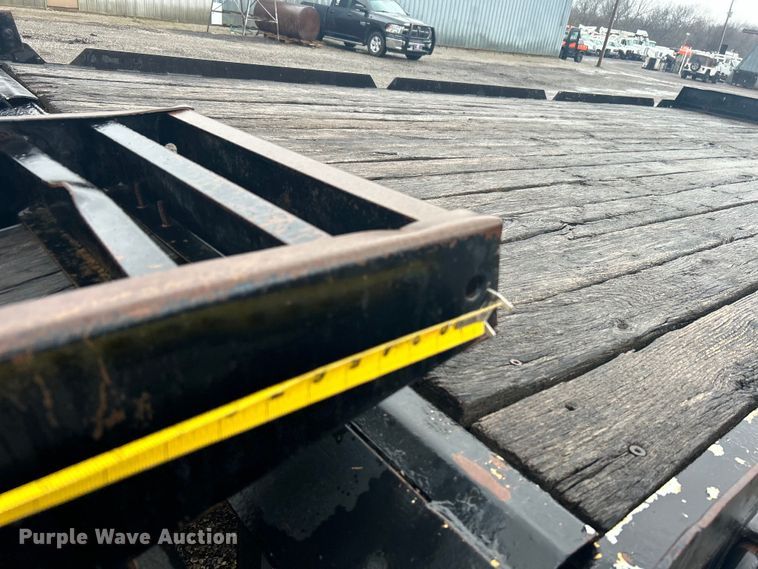 image for item EG1282 2006 Towmaster  equipment trailer