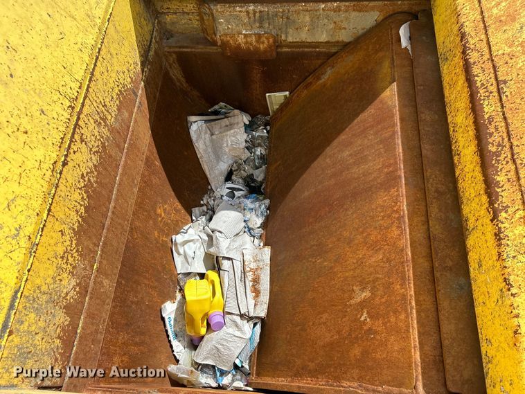 image for item EG1369 2016 Autocar  ACX Xpeditor refuse truck