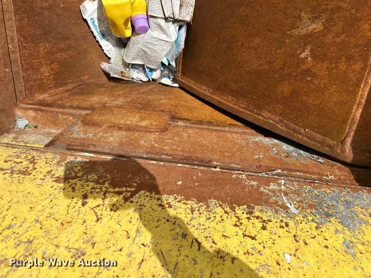 image for item EG1369 2016 Autocar  ACX Xpeditor refuse truck