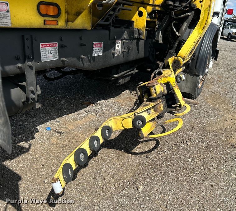 image for item EG1369 2016 Autocar  ACX Xpeditor refuse truck