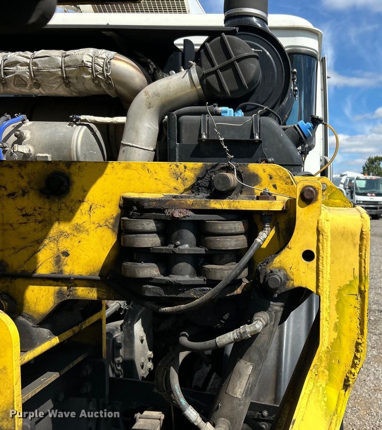 image for item EG1369 2016 Autocar  ACX Xpeditor refuse truck