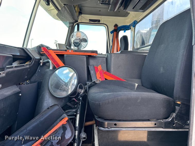 image for item EG1369 2016 Autocar  ACX Xpeditor refuse truck