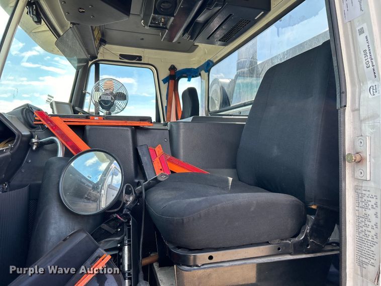 image for item EG1369 2016 Autocar  ACX Xpeditor refuse truck