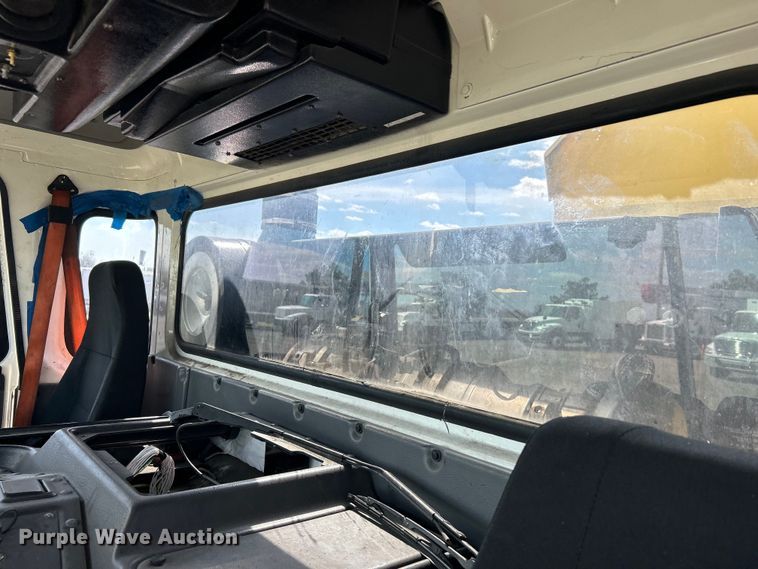 image for item EG1369 2016 Autocar  ACX Xpeditor refuse truck