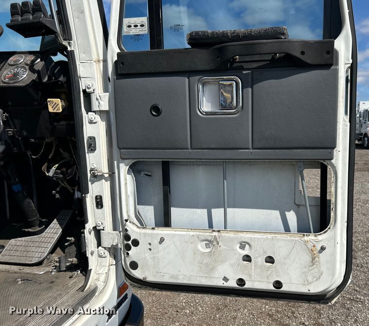 image for item EG1369 2016 Autocar  ACX Xpeditor refuse truck