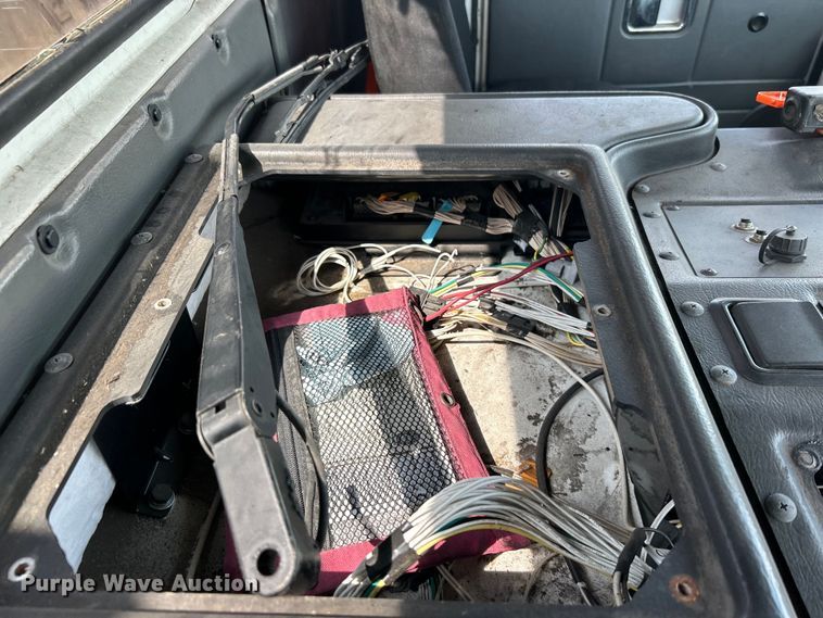 image for item EG1369 2016 Autocar  ACX Xpeditor refuse truck