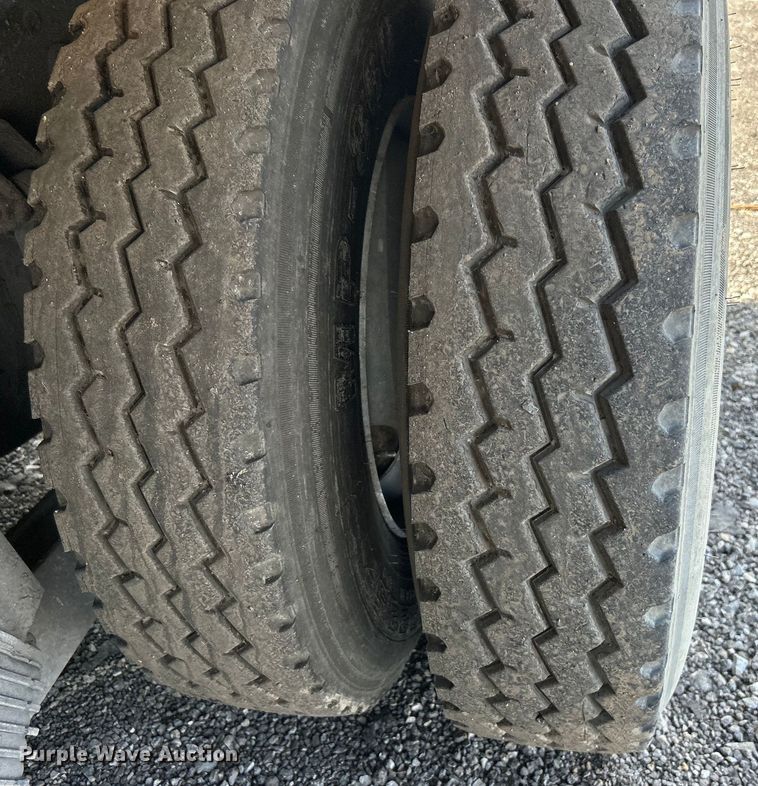 image for item EG1369 2016 Autocar  ACX Xpeditor refuse truck