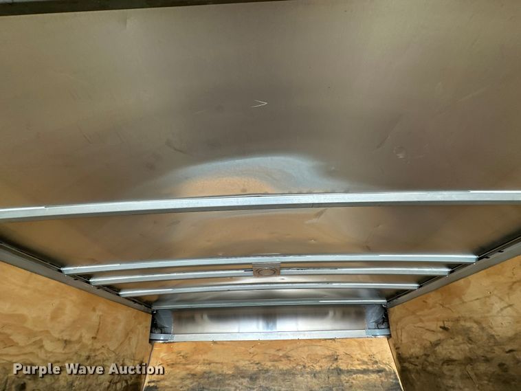 image for item EG1376 2013 Hino 338 box truck