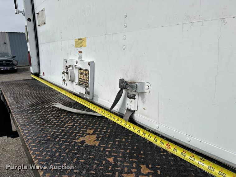 image for item EG1376 2013 Hino 338 box truck