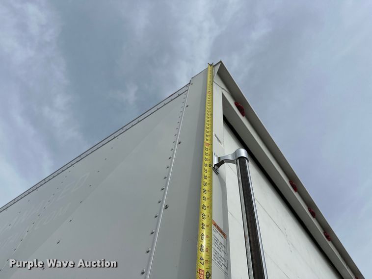 image for item EG1376 2013 Hino 338 box truck