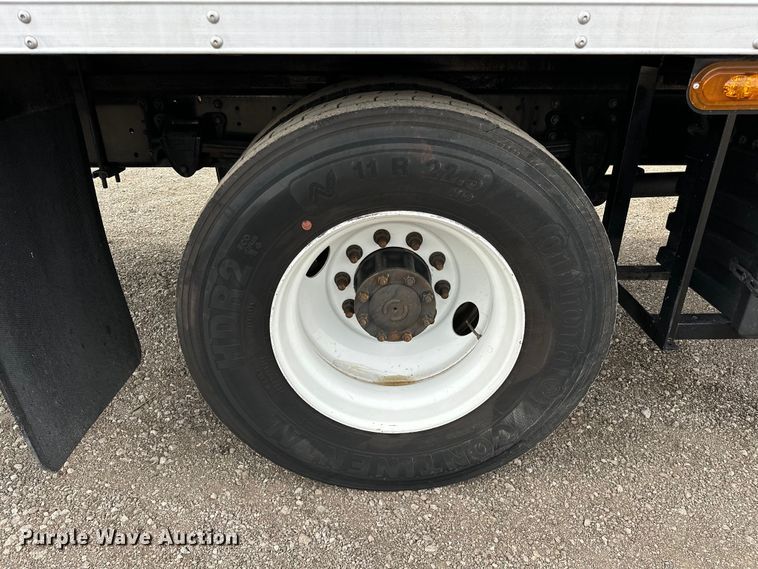 image for item EG1376 2013 Hino 338 box truck