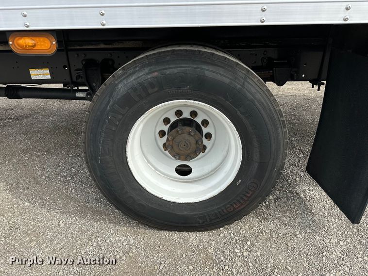 image for item EG1376 2013 Hino 338 box truck