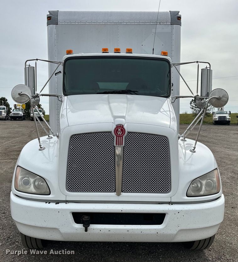 image for item EG1377 2012 Kenworth  T370 box truck