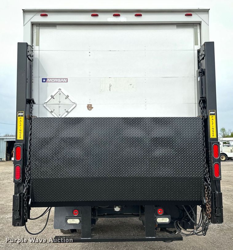 image for item EG1377 2012 Kenworth  T370 box truck