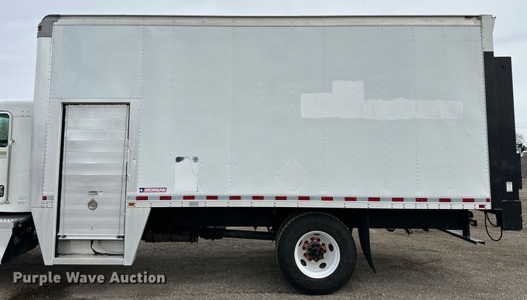 image for item EG1377 2012 Kenworth  T370 box truck