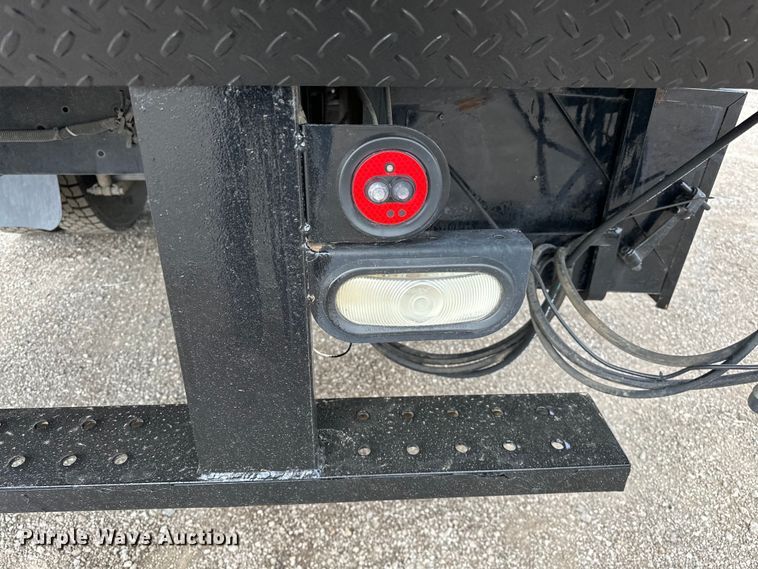 image for item EG1377 2012 Kenworth  T370 box truck