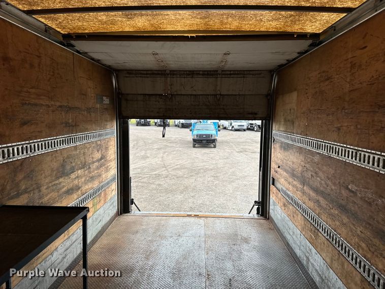 image for item EG1377 2012 Kenworth  T370 box truck