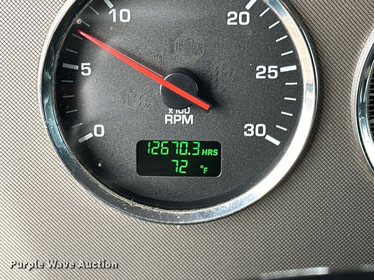 image for item EG1377 2012 Kenworth  T370 box truck