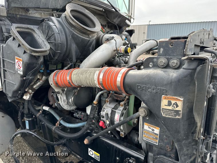 image for item EG1377 2012 Kenworth  T370 box truck