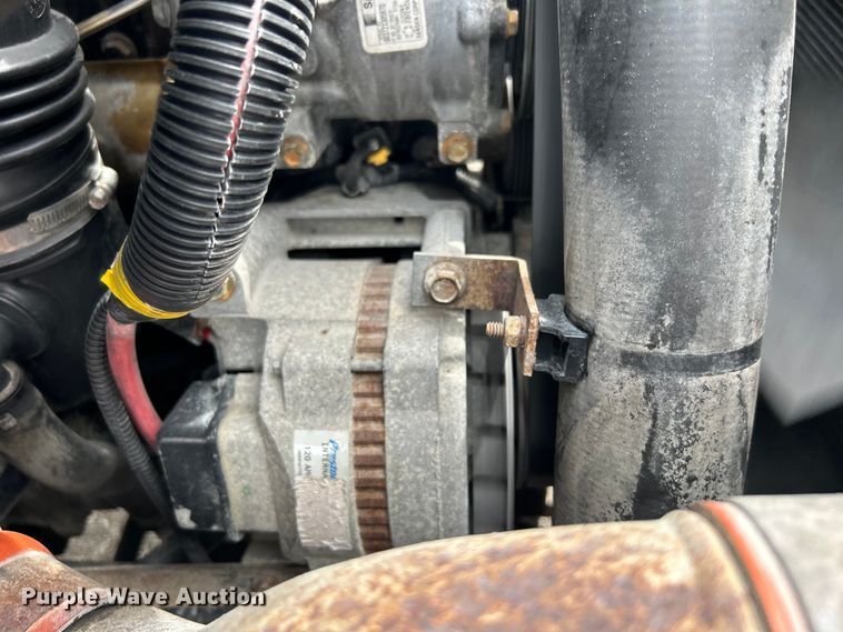 image for item EG1402 2010 International  Durastar 4400 truck cab and chassis