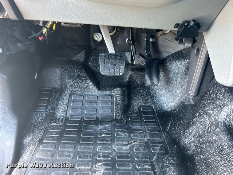 image for item EG1420 2021 Ford F650 Super Duty box truck