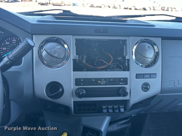 image for item EG1420 2021 Ford F650 Super Duty box truck