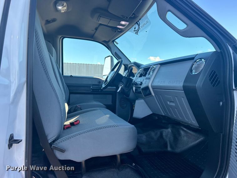 image for item EG1420 2021 Ford F650 Super Duty box truck