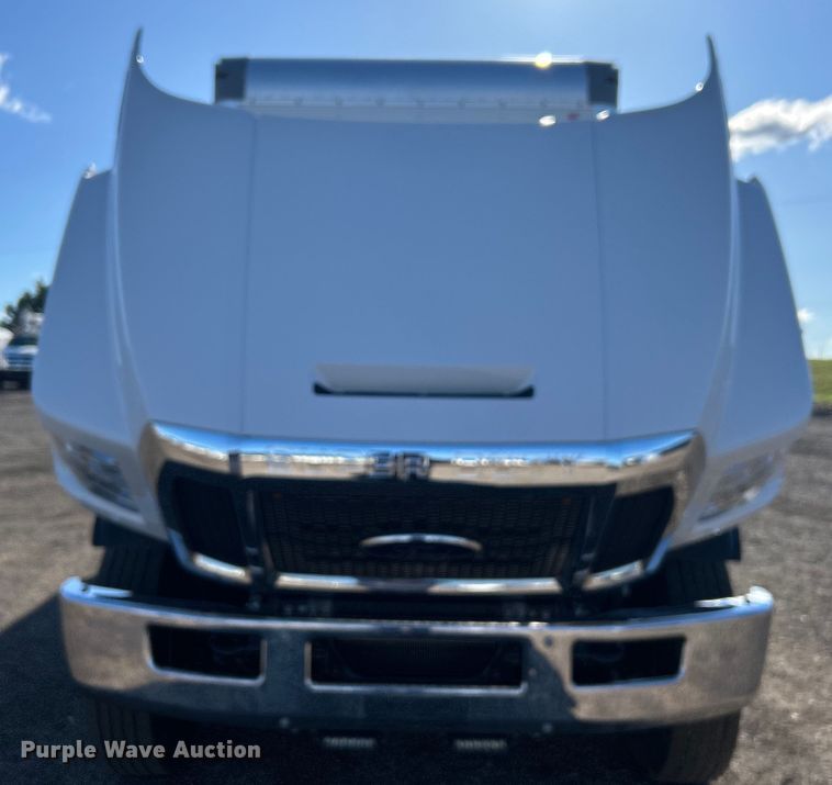 image for item EG1420 2021 Ford F650 Super Duty box truck