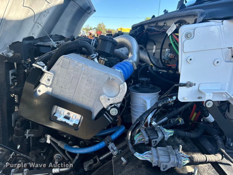 image for item EG1420 2021 Ford F650 Super Duty box truck