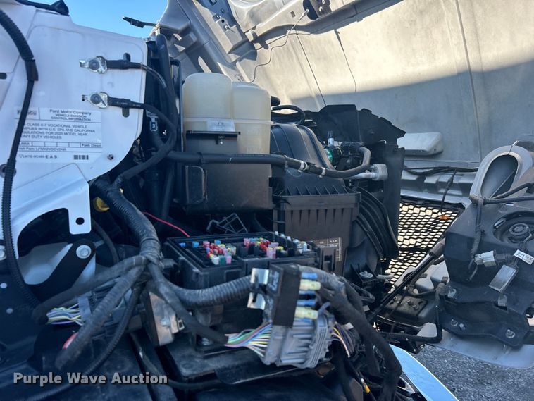 image for item EG1420 2021 Ford F650 Super Duty box truck