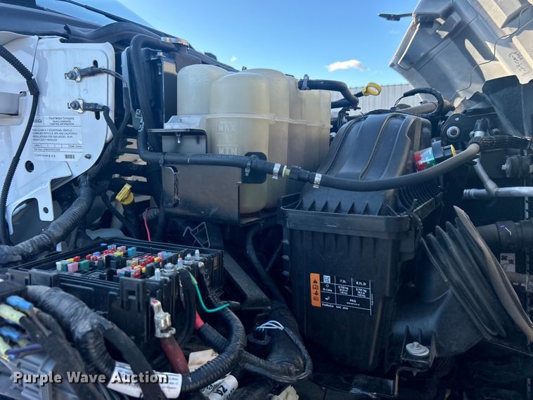 image for item EG1420 2021 Ford F650 Super Duty box truck