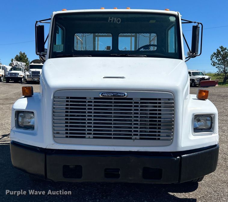 image for item EG1426 1998 Freightliner  FL50 scissor lift truck 