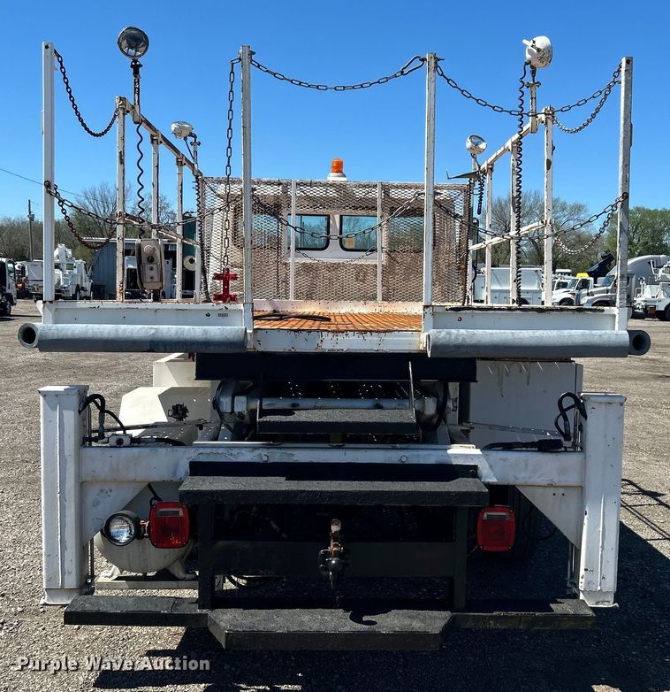 image for item EG1426 1998 Freightliner  FL50 scissor lift truck 