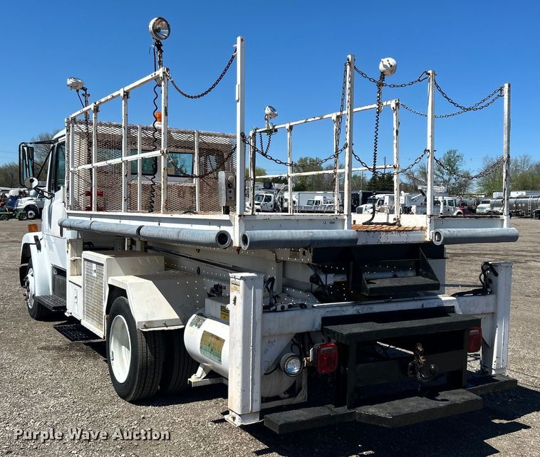 image for item EG1426 1998 Freightliner  FL50 scissor lift truck 
