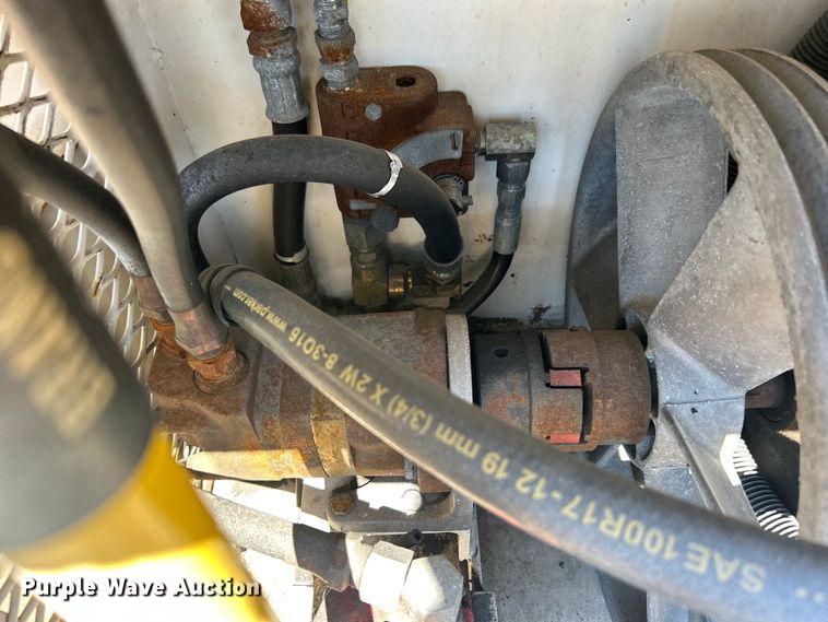 image for item EG1426 1998 Freightliner  FL50 scissor lift truck 