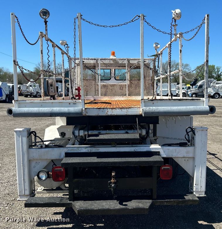image for item EG1426 1998 Freightliner  FL50 scissor lift truck 