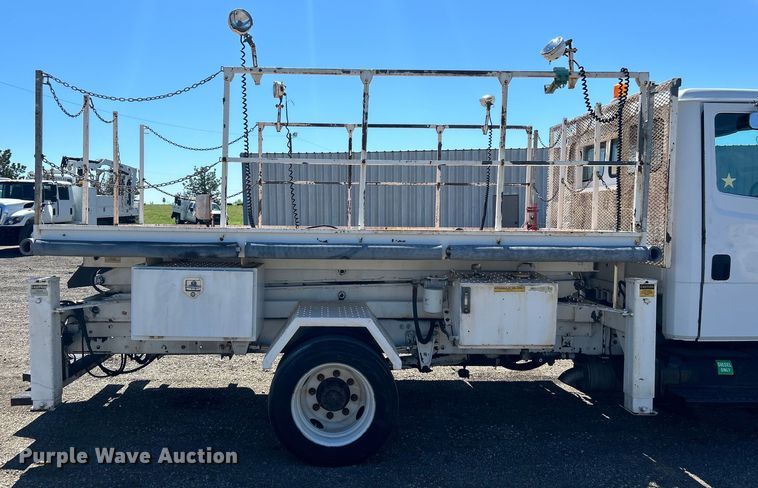 image for item EG1426 1998 Freightliner  FL50 scissor lift truck 