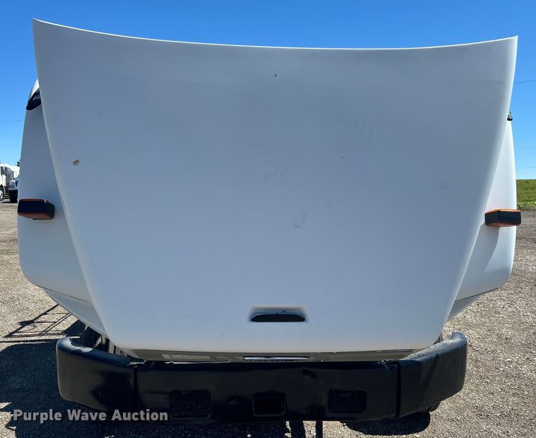 image for item EG1426 1998 Freightliner  FL50 scissor lift truck 