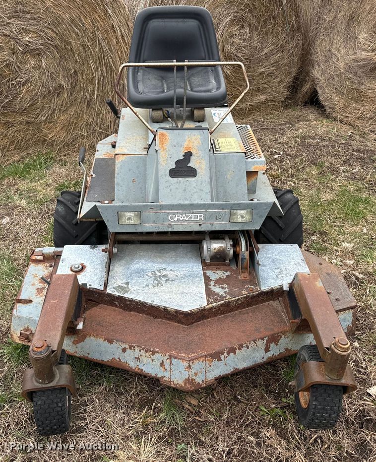 image for item EH5378 (2) Grazer G1890V ZTR lawn mowers