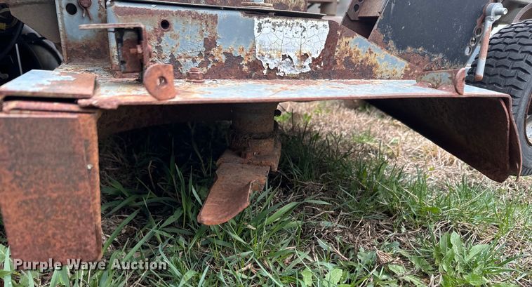 image for item EH5378 (2) Grazer G1890V ZTR lawn mowers