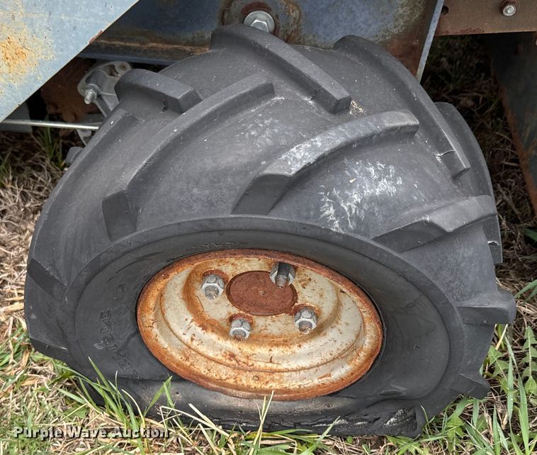 image for item EH5378 (2) Grazer G1890V ZTR lawn mowers