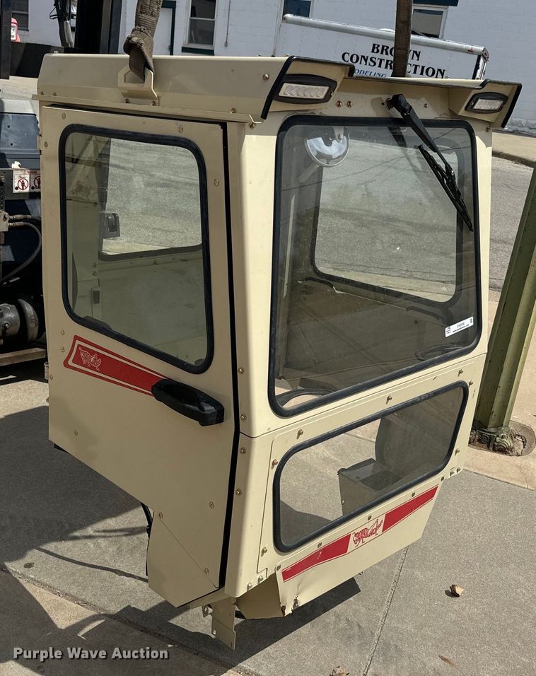 image for item EH5438 Grasshopper  cab