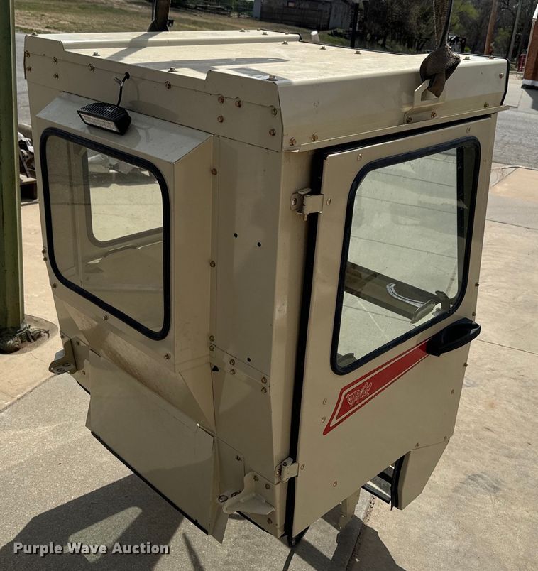 image for item EH5438 Grasshopper  cab