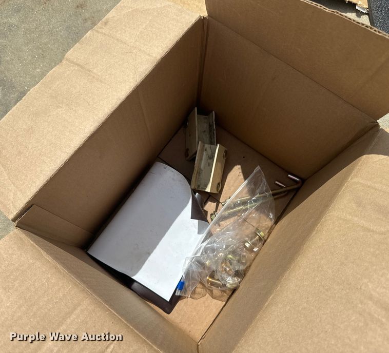 image for item EH5438 Grasshopper  cab