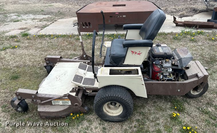 image for item EH5447 Grasshopper  614 ZTR lawn mower