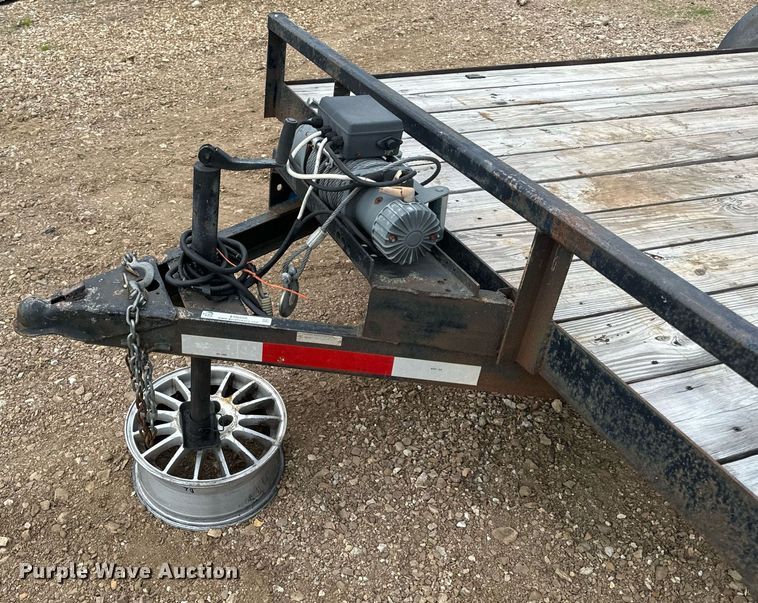 image for item EH6666 2003 UMFG equipment trailer