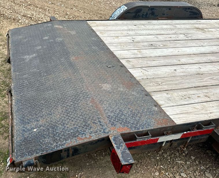 image for item EH6666 2003 UMFG equipment trailer