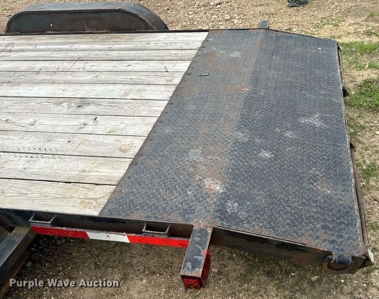 image for item EH6666 2003 UMFG equipment trailer