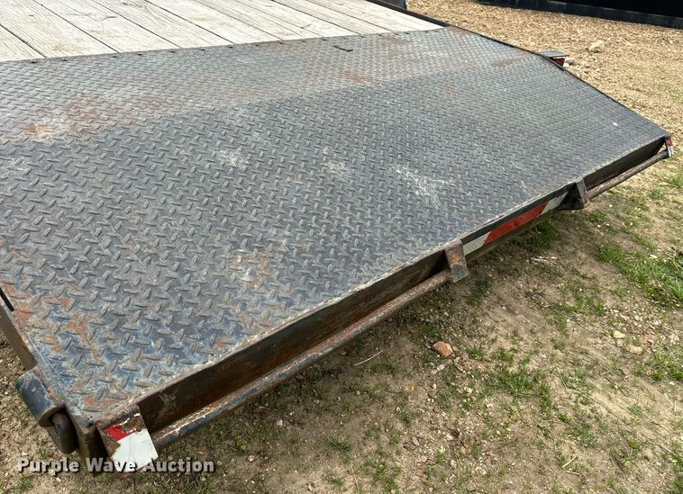 image for item EH6666 2003 UMFG equipment trailer