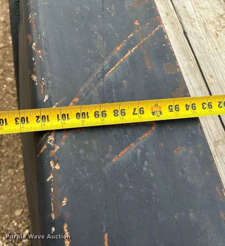 image for item EH6666 2003 UMFG equipment trailer